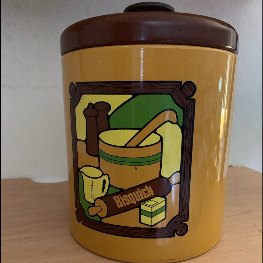 Vintage 1970s Bisquick Tin Canister Brown Tan  Wood Knob Ransburg Recipes
